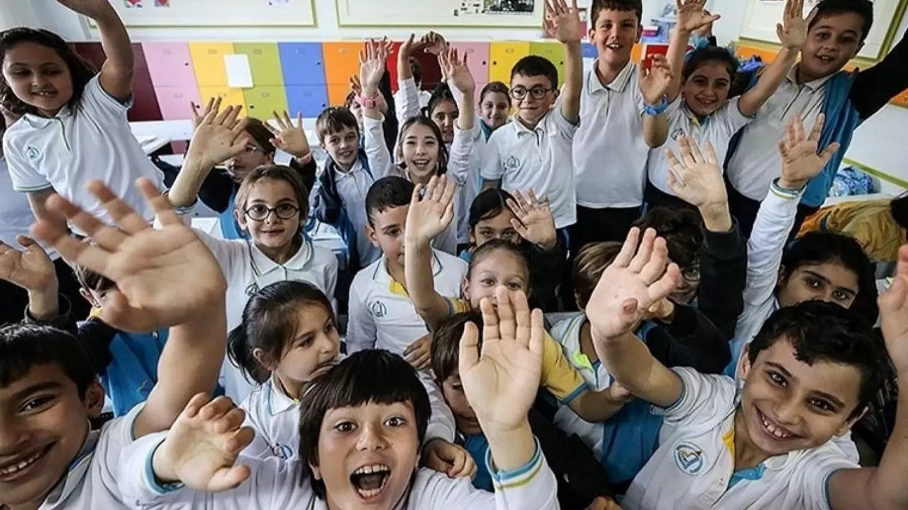 Yarıyıl Tatili Başlıyor: MEB'in Düzenlemesi İle Karne Sistemine Son!