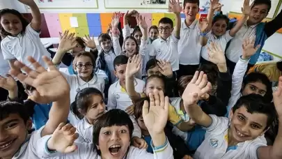 Yarıyıl Tatili Başlıyor: MEB'in Düzenlemesi İle Karne Sistemine Son!