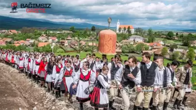 Șumuleu Ciuc'taki Katolik Pentekost Töreni Binlerce Hacıyı Bir Araya Getirdi