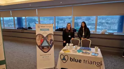 Blue Triangle Evsizlere Destekle 50. Yılını Kutladı