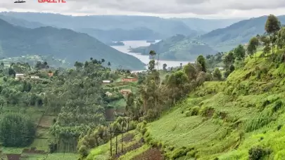 Uganda’da Kil Tabanlı Zeminlerle Yoksul Ailelere Konut Çözümü