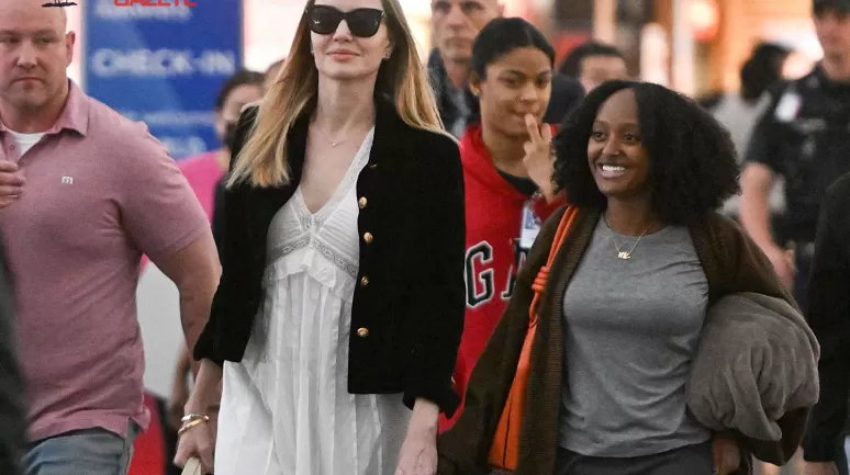 Angelina Jolie’nin Kızı Zahara Sevgilisiyle Disneyland'de Görüntülendi