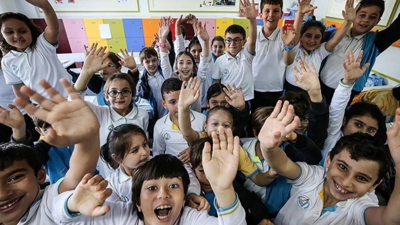 Yarıyıl Tatili Başlıyor: MEB'in Düzenlemesi İle Karne Sistemine Son!